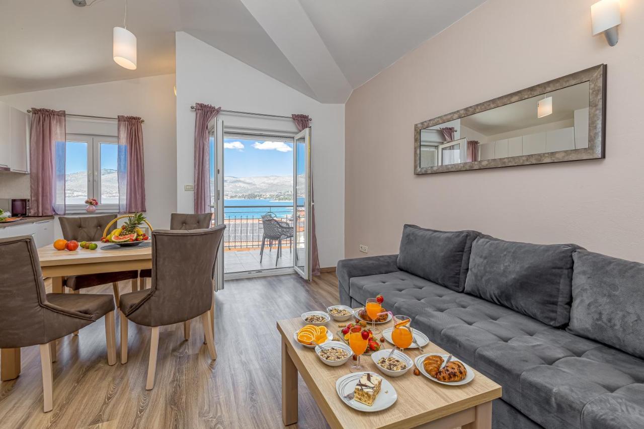Villa Mihaela Trogir Eksteriør bilde