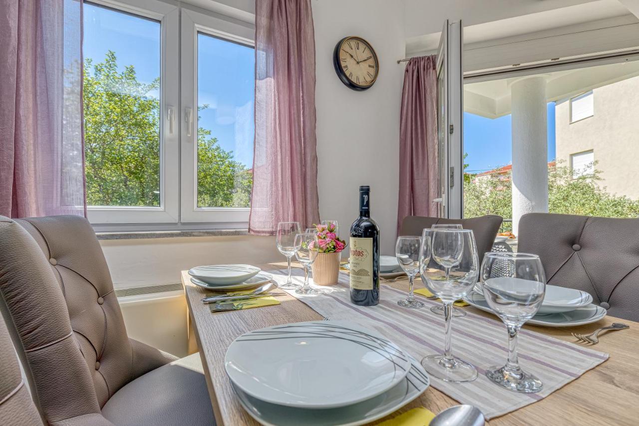 Villa Mihaela Trogir Eksteriør bilde