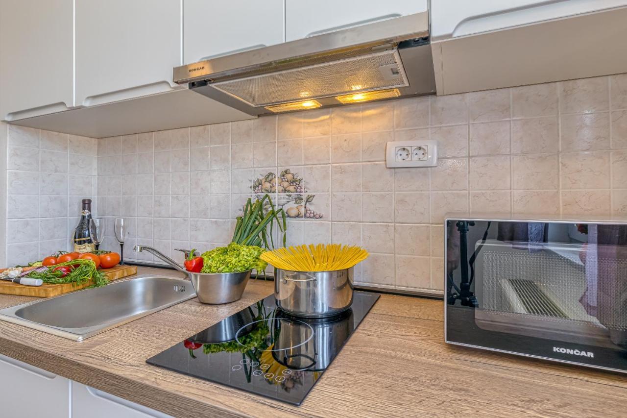 Villa Mihaela Trogir Eksteriør bilde