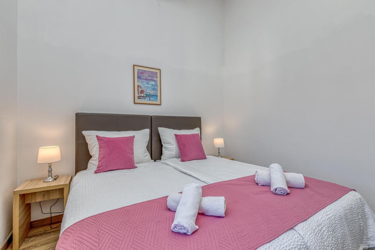 Villa Mihaela Trogir Eksteriør bilde